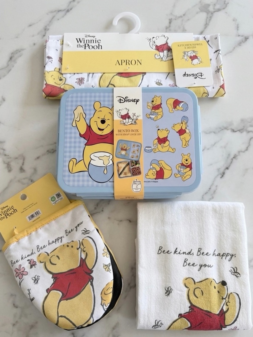 Disney Winnie the Pooh Kitchen Set - apron 2 towels a bento box and mini mitts